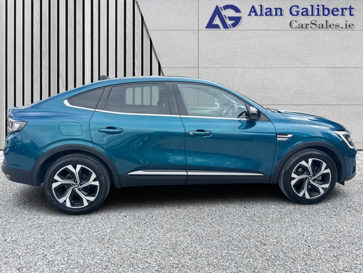 Renault Arkana Hatchback, Petrol, 2024, Blue