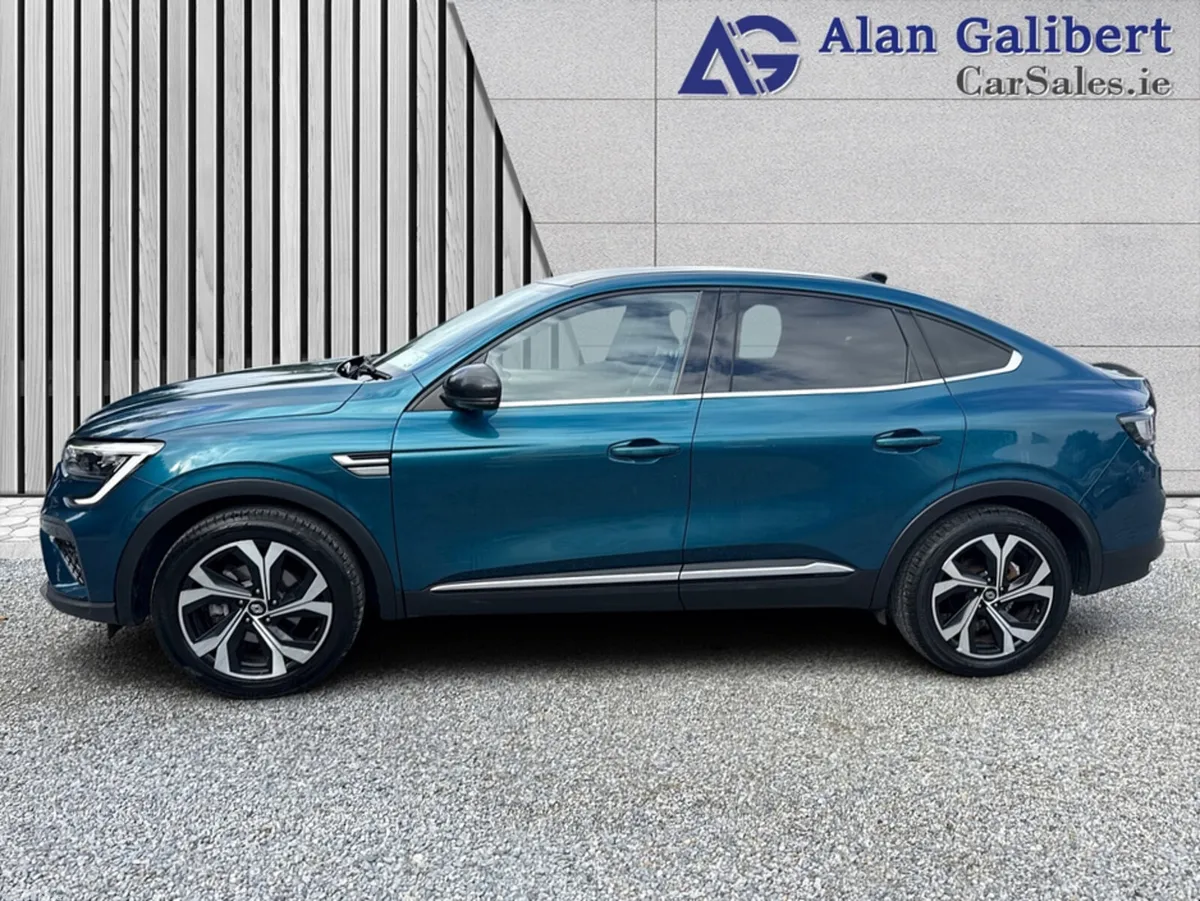 Renault Arkana Hatchback, Petrol, 2024, Blue
