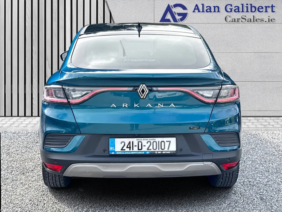 Renault Arkana Hatchback, Petrol, 2024, Blue