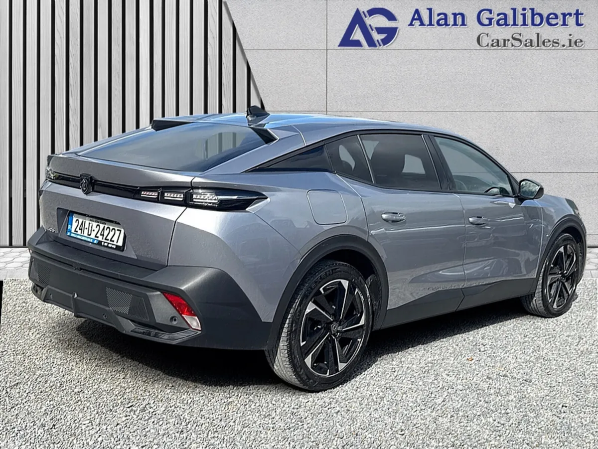 Peugeot 408 Hatchback, Petrol, 2024, Grey