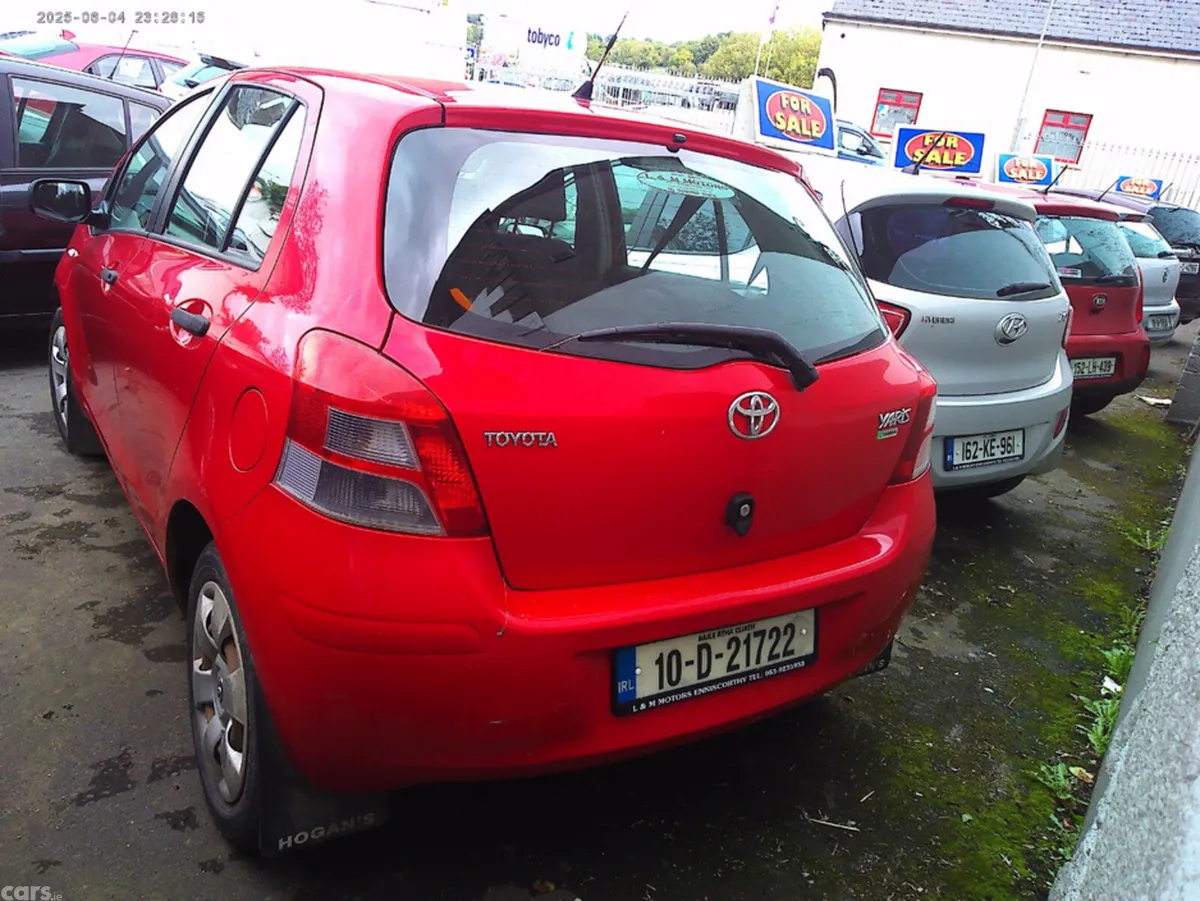 Toyota Yaris Hatchback, Petrol, 2010, Red