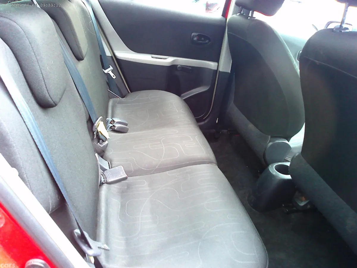Toyota Yaris Hatchback, Petrol, 2010, Red