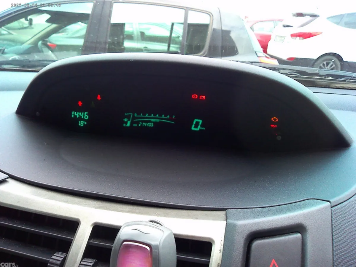 Toyota Yaris Hatchback, Petrol, 2010, Red