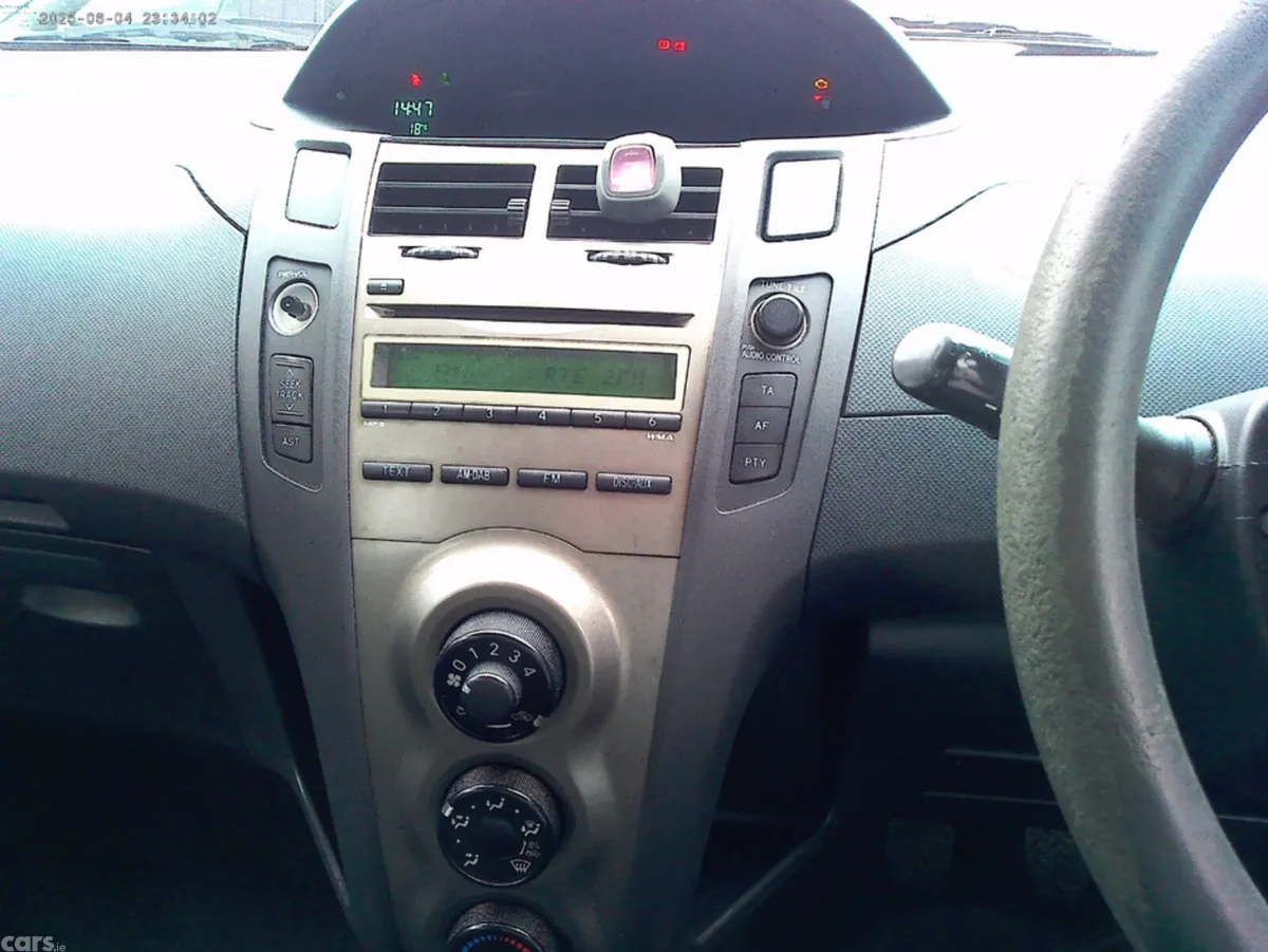 Toyota Yaris Hatchback, Petrol, 2010, Red