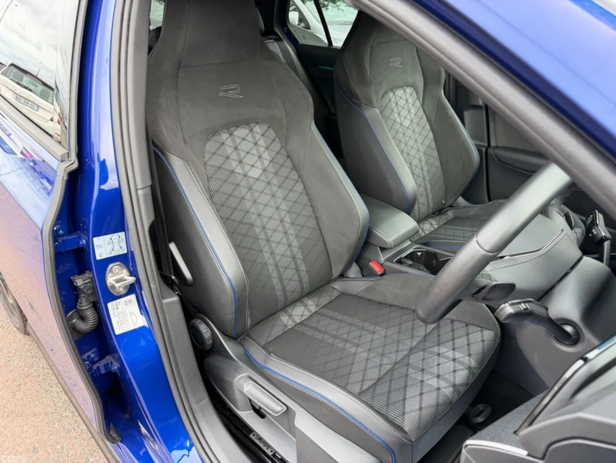 Volkswagen Golf Hatchback, Petrol, 2025, Blue