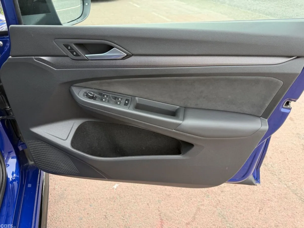 Volkswagen Golf Hatchback, Petrol, 2025, Blue