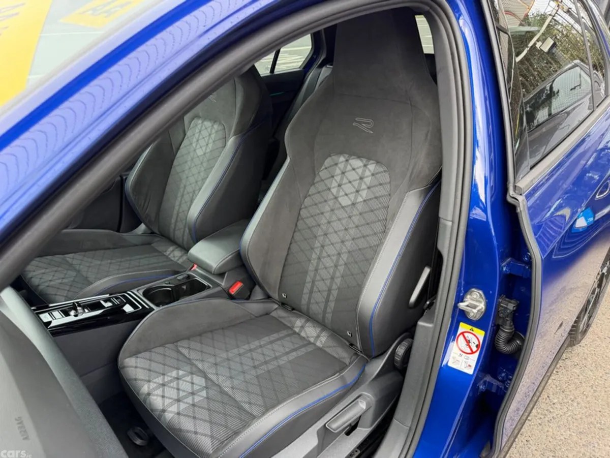 Volkswagen Golf Hatchback, Petrol, 2025, Blue