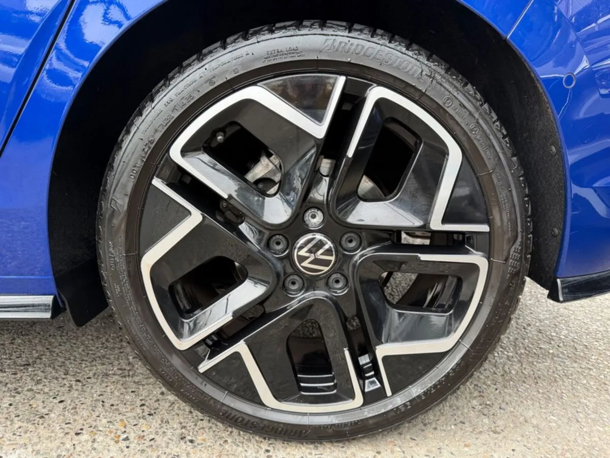 Volkswagen Golf Hatchback, Petrol, 2025, Blue