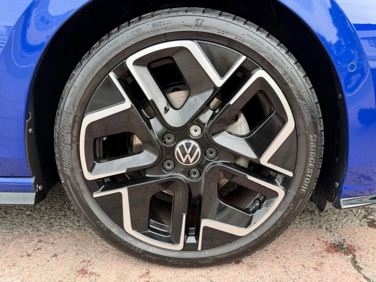 Volkswagen Golf Hatchback, Petrol, 2025, Blue