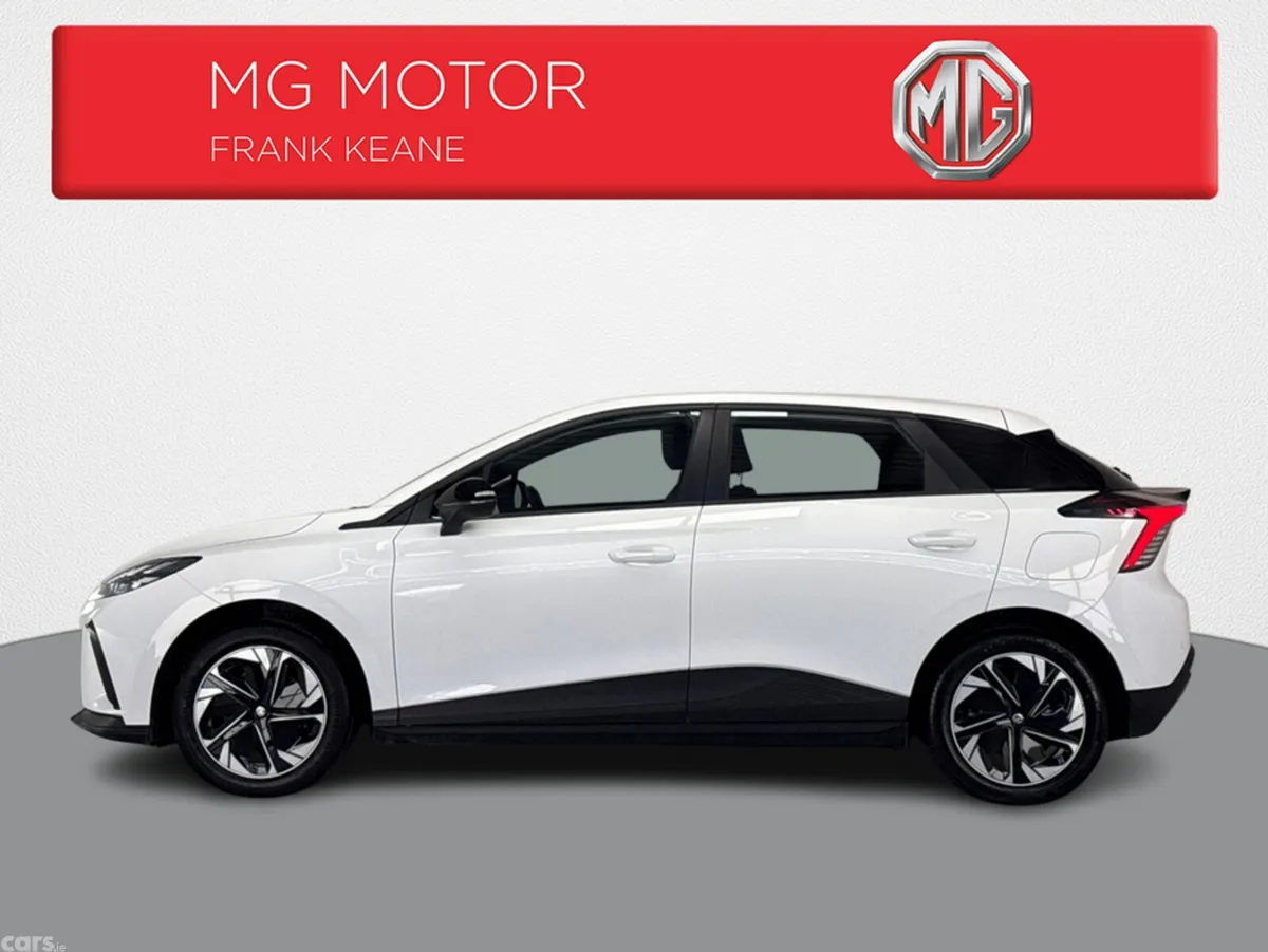 MG 4 Hatchback, Electric, 2024, White
