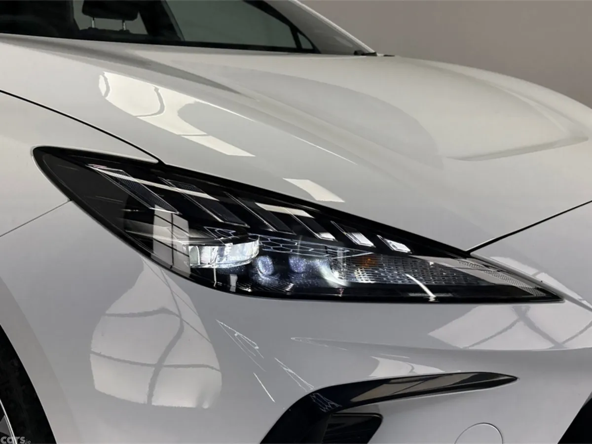 MG 4 Hatchback, Electric, 2024, White