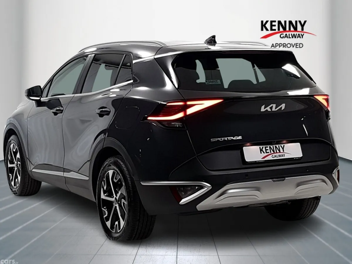Kia Sportage MPV, Diesel, 2024, Grey