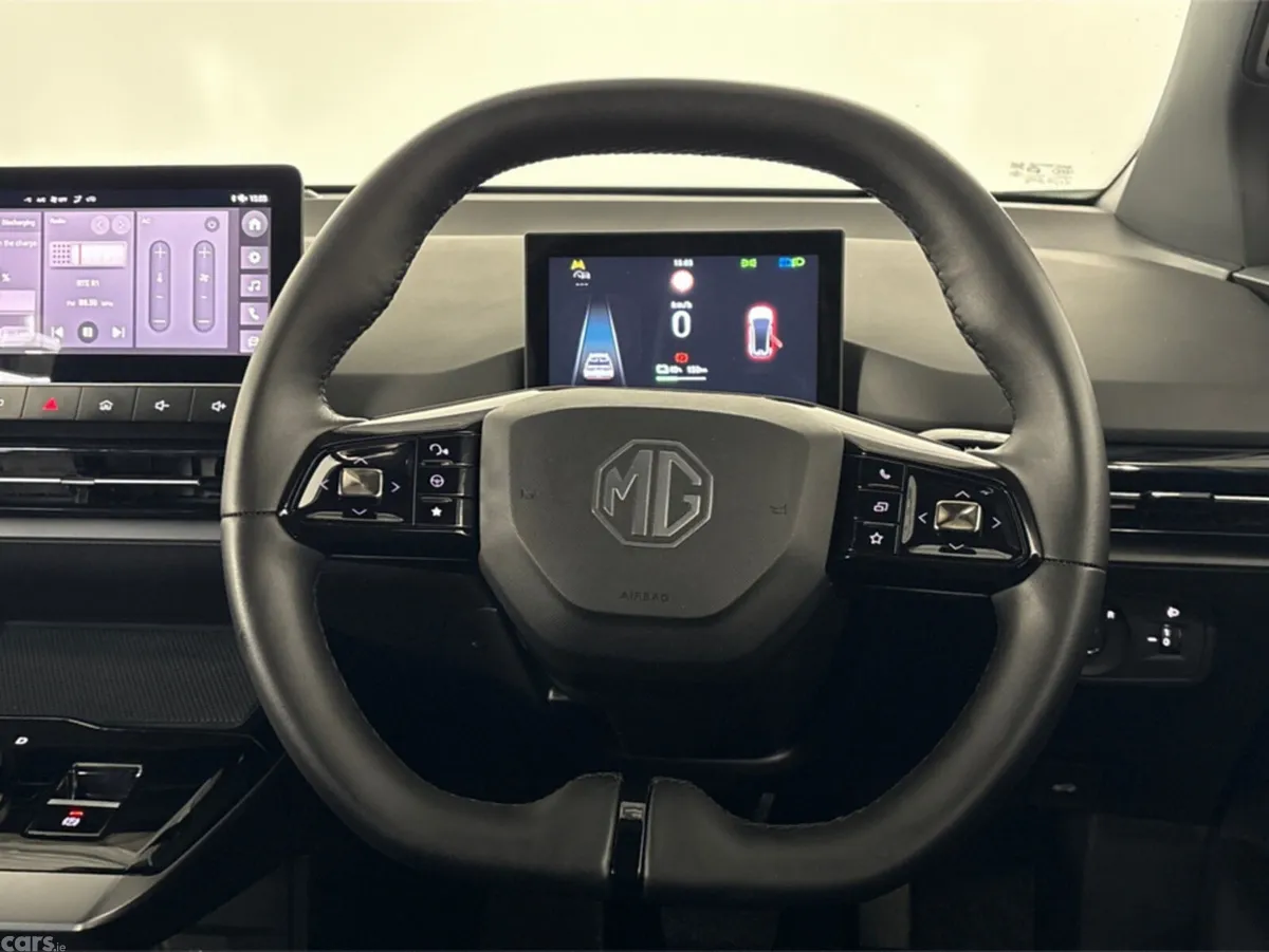 MG 4 Hatchback, Electric, 2024, White