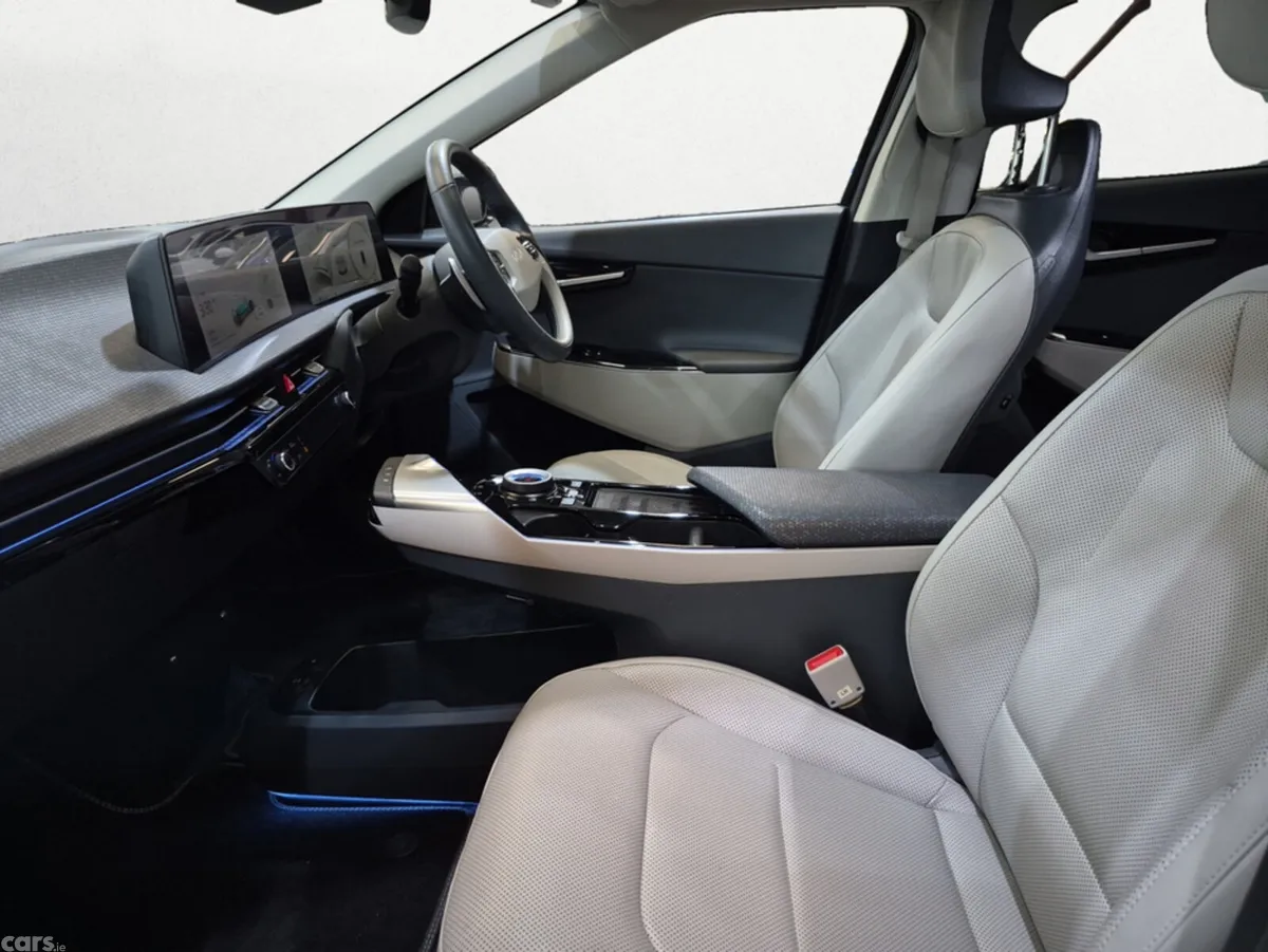 Kia EV6 MPV, Electric, 2023, Blue