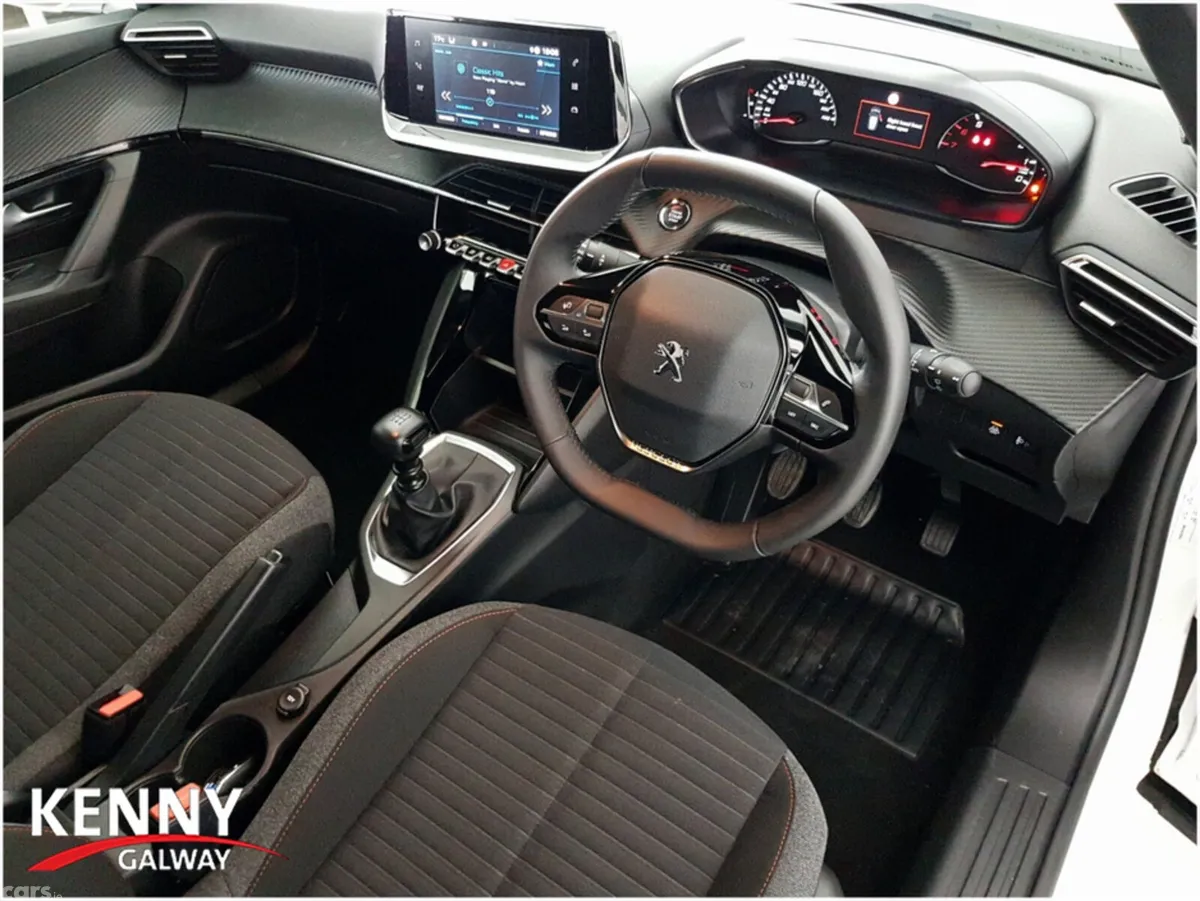 Peugeot 2008 MPV, Petrol, 2023, White