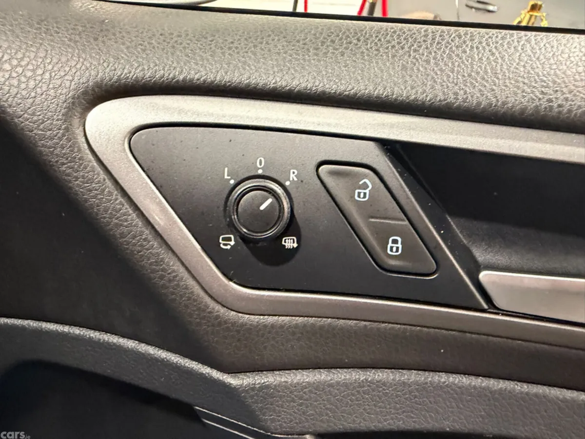 Volkswagen Golf Hatchback, Petrol, 2014, Blue