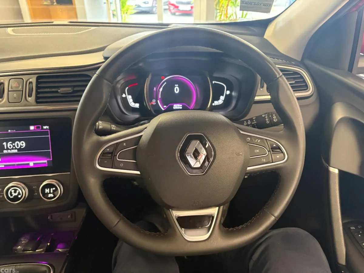 Renault Kadjar SUV, Petrol, 2020, Red