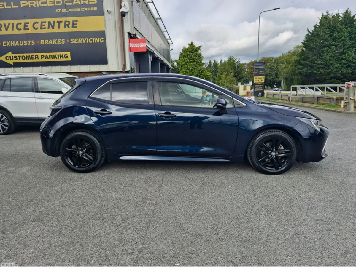 Toyota Corolla Hatchback, Petrol Hybrid, 2020, Blue