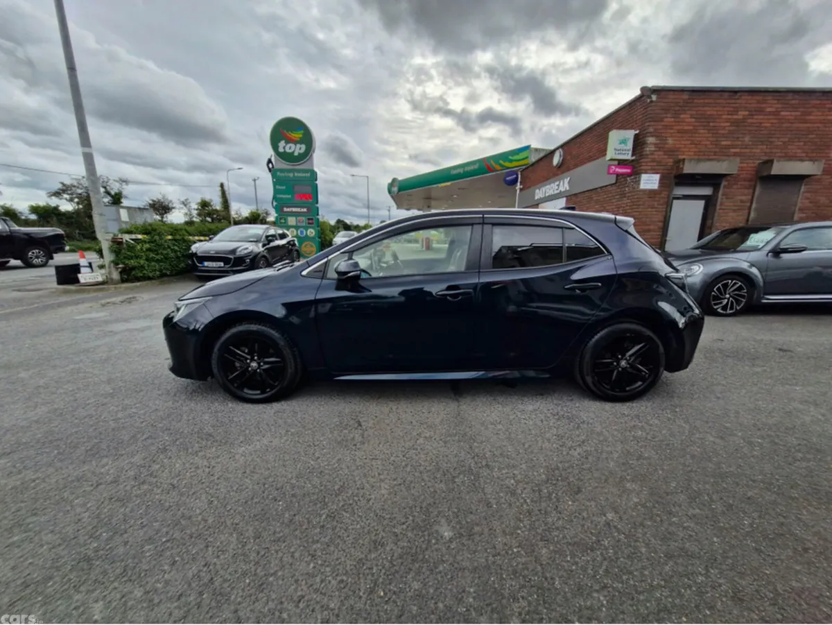 Toyota Corolla Hatchback, Petrol Hybrid, 2020, Blue