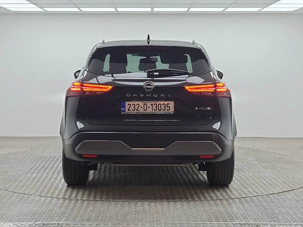 Nissan Qashqai MPV, Petrol Hybrid, 2023, Black
