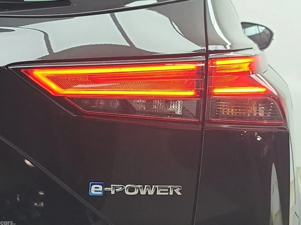 Nissan Qashqai MPV, Petrol Hybrid, 2023, Black