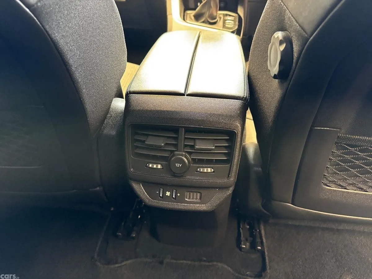 Peugeot 5008 MPV, Diesel, 2021, Blue