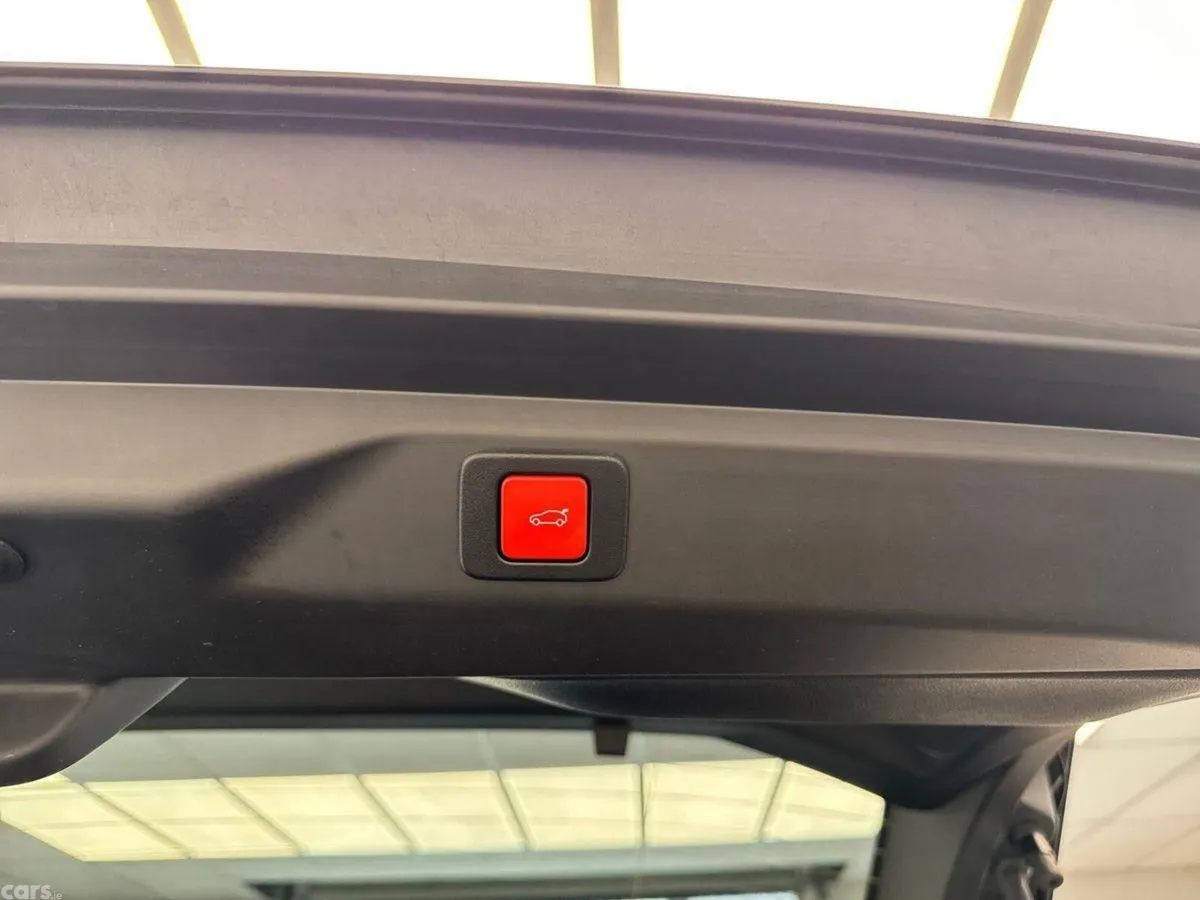 Peugeot 3008 MPV, Petrol, 2026, Black