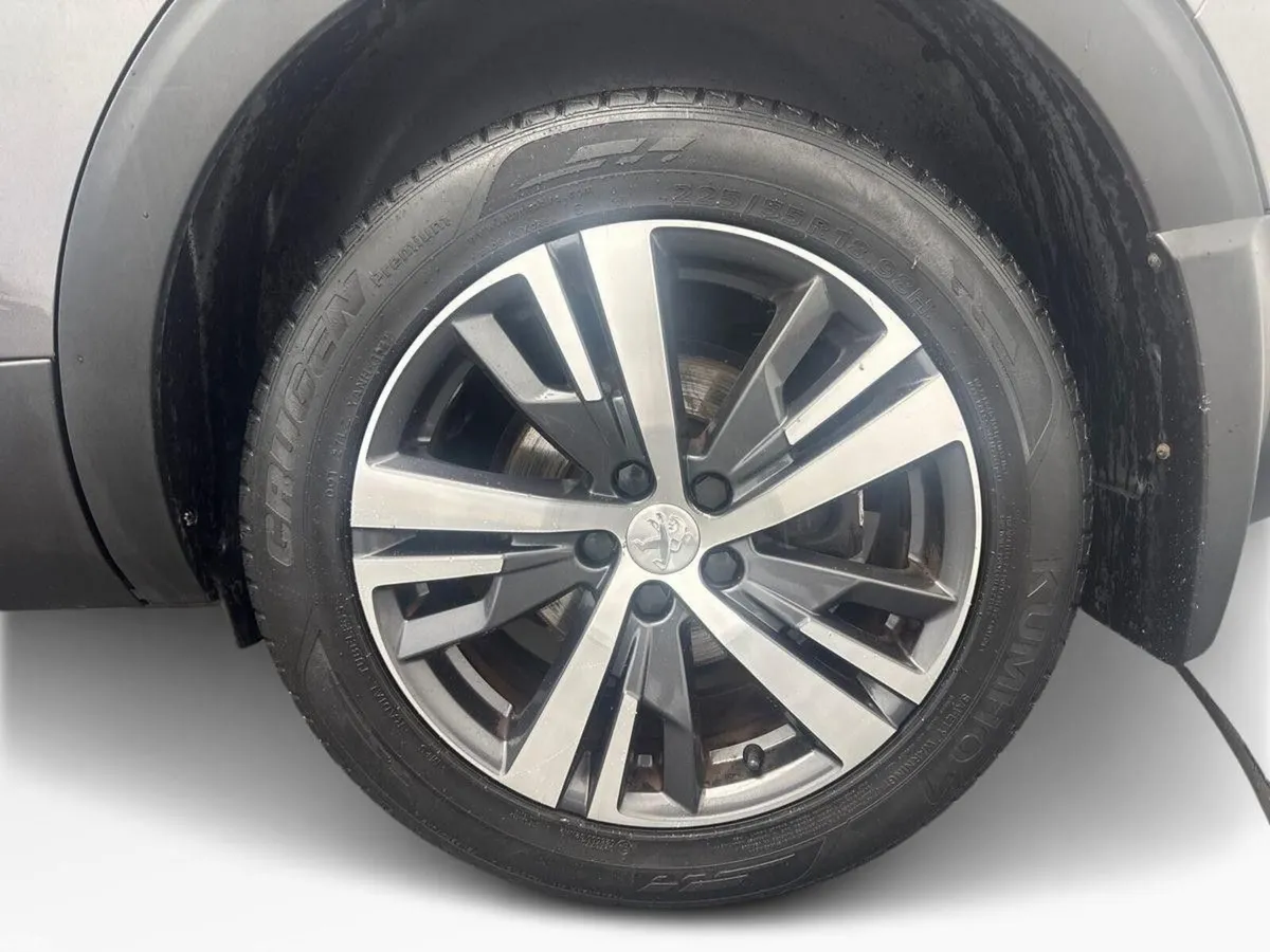 Peugeot 5008 MPV, Diesel, 2021, Grey