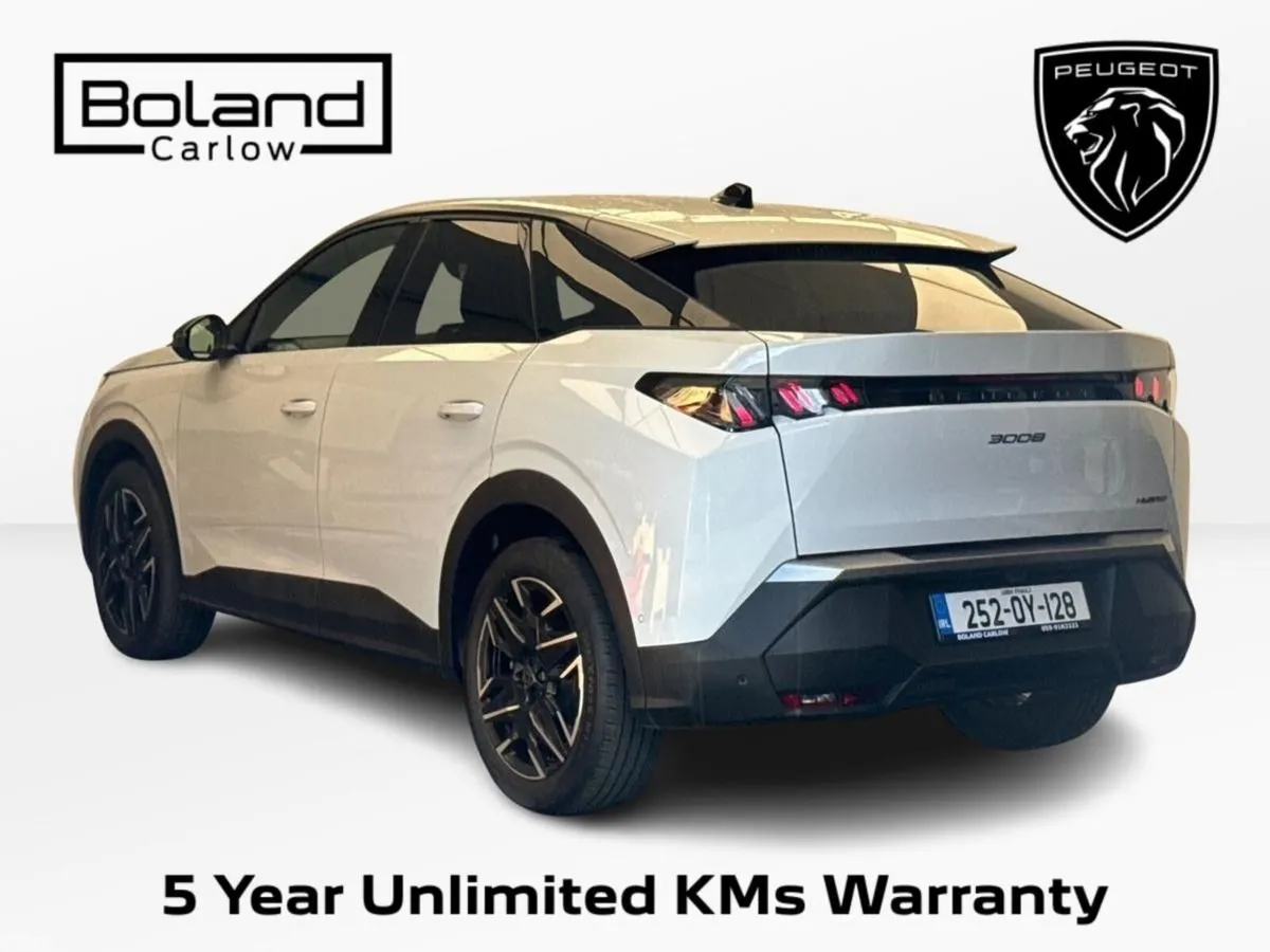 Peugeot 3008 MPV, Petrol, 2025, White