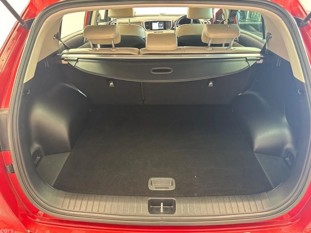 Kia Sportage SUV, Diesel Hybrid, 2020, Red