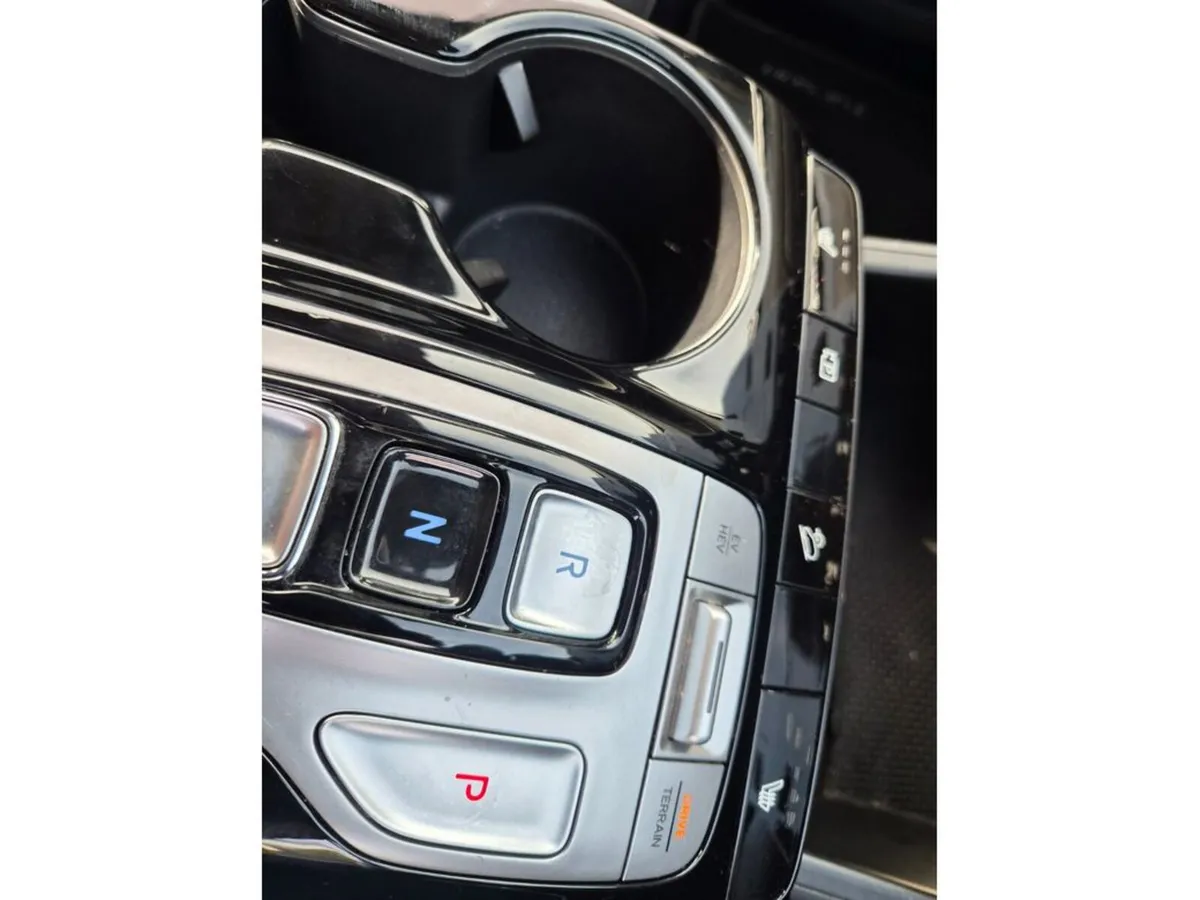 Hyundai Tucson MPV, Petrol Plug-in Hybrid, 2022, White