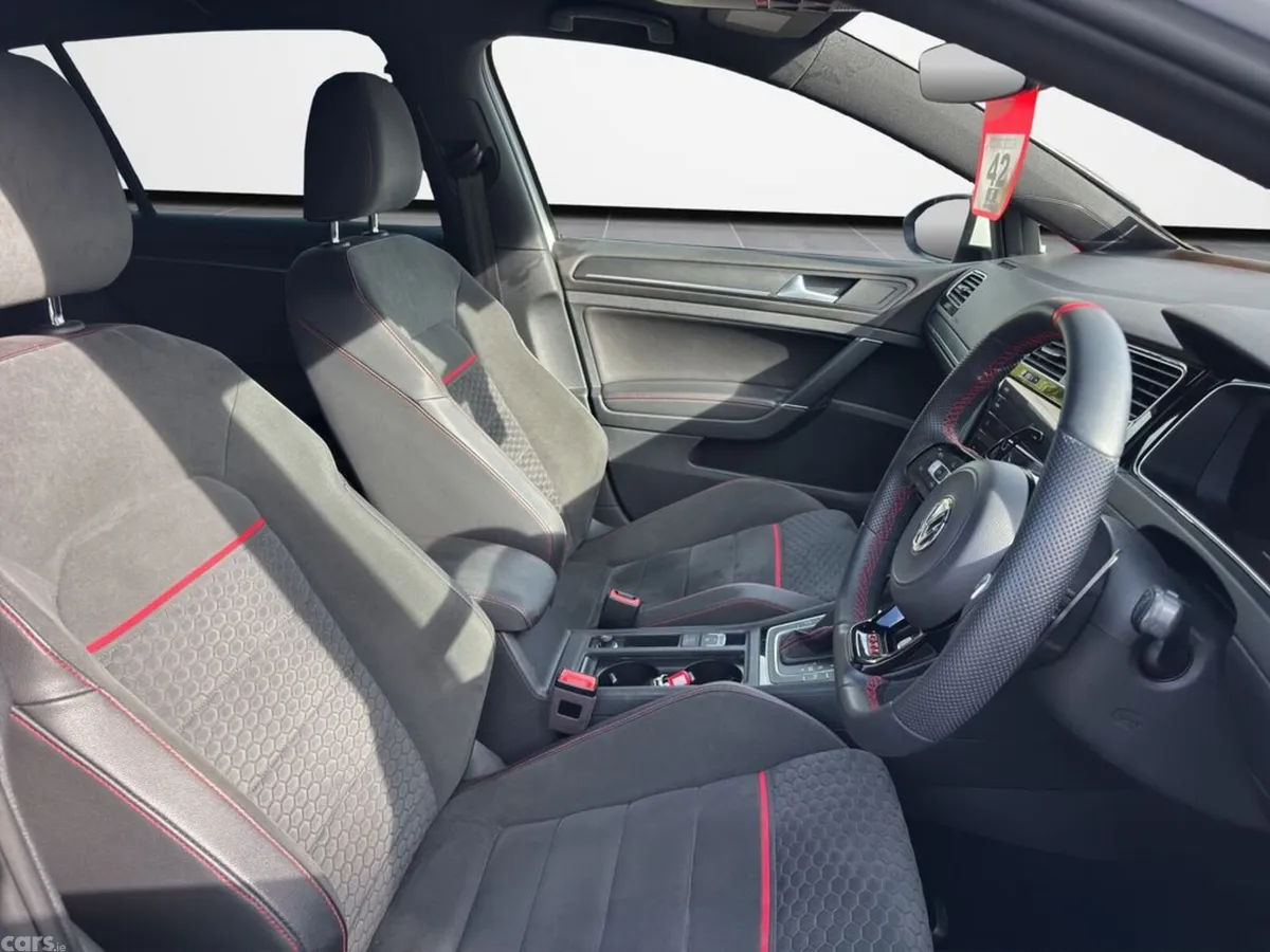 Volkswagen Golf Hatchback, Petrol, 2019, White