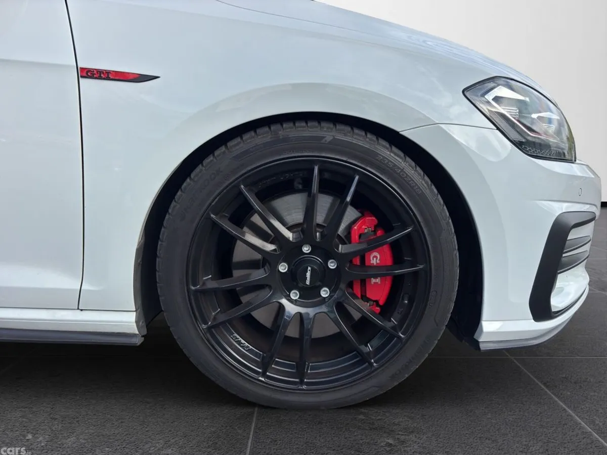 Volkswagen Golf Hatchback, Petrol, 2019, White