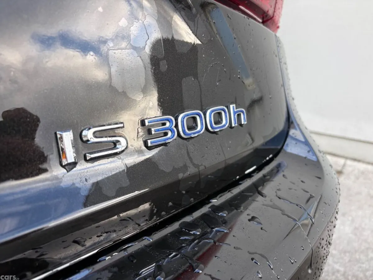 Lexus IS Saloon, Petrol Hybrid, 2015, Black