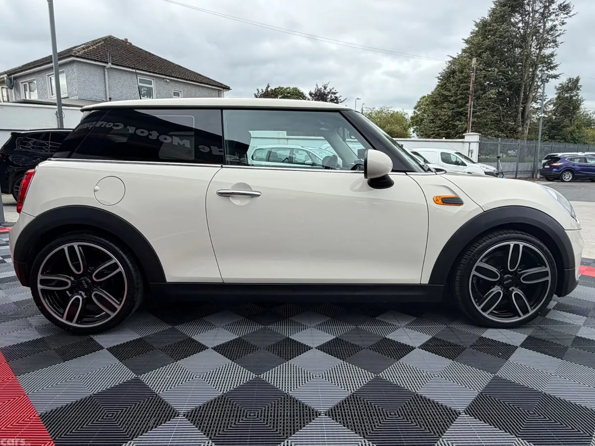 Mini Cooper Hatchback, Petrol, 2018, White