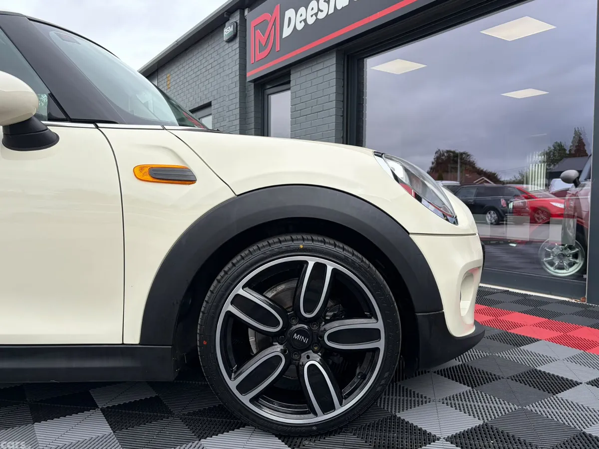 Mini Cooper Hatchback, Petrol, 2018, White