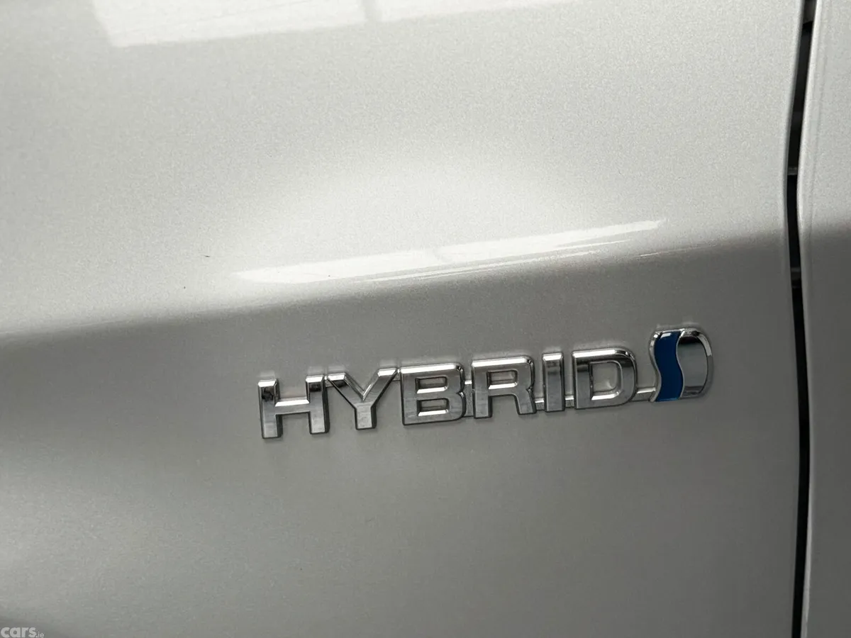 Toyota Prius Hatchback, Petrol Hybrid, 2015, Silver