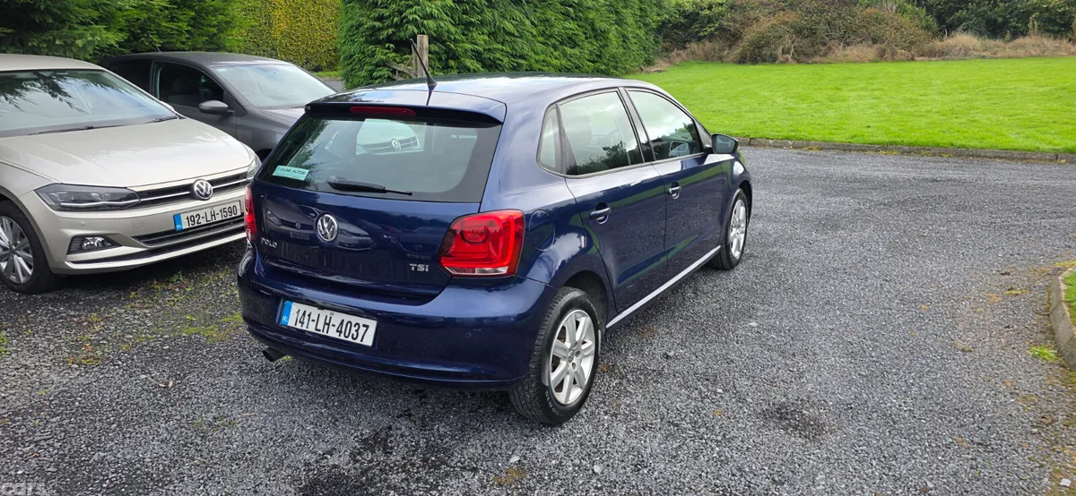 Volkswagen Polo Hatchback, Petrol, 2014, Blue