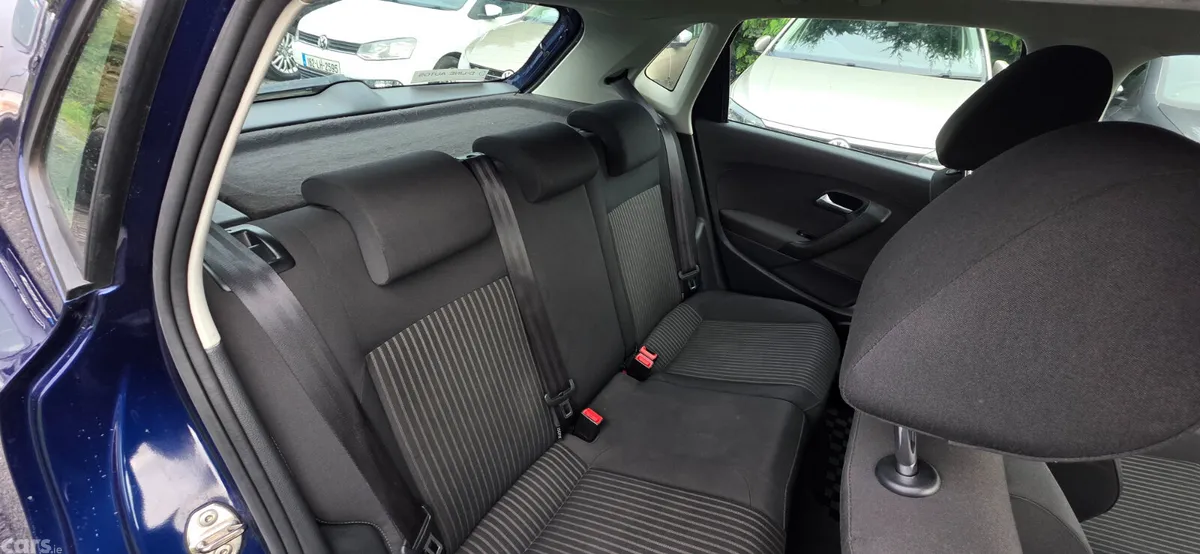 Volkswagen Polo Hatchback, Petrol, 2014, Blue