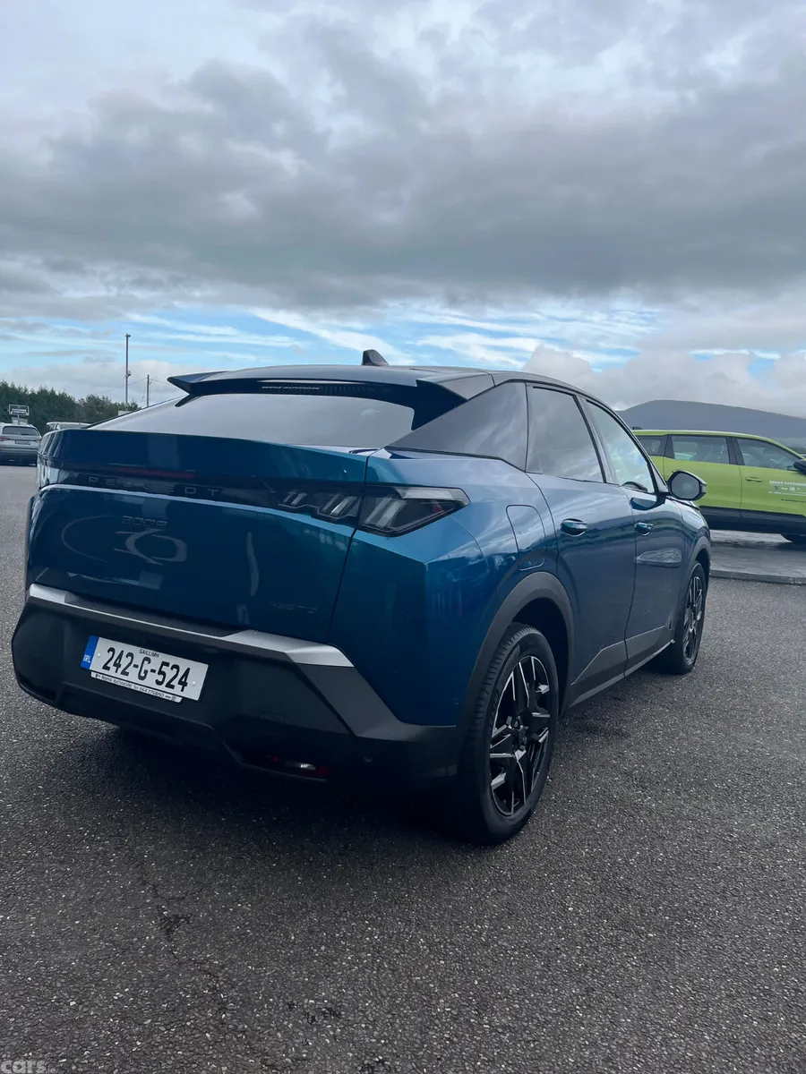 Peugeot 3008 MPV, Petrol Hybrid, 2024, Blue