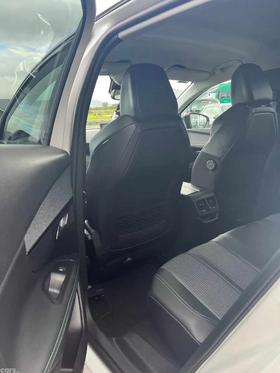 Peugeot 3008 MPV, Diesel, 2022, White