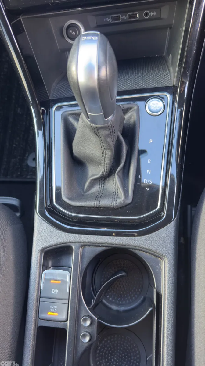 Volkswagen Touran SUV, Diesel, 2019, Black