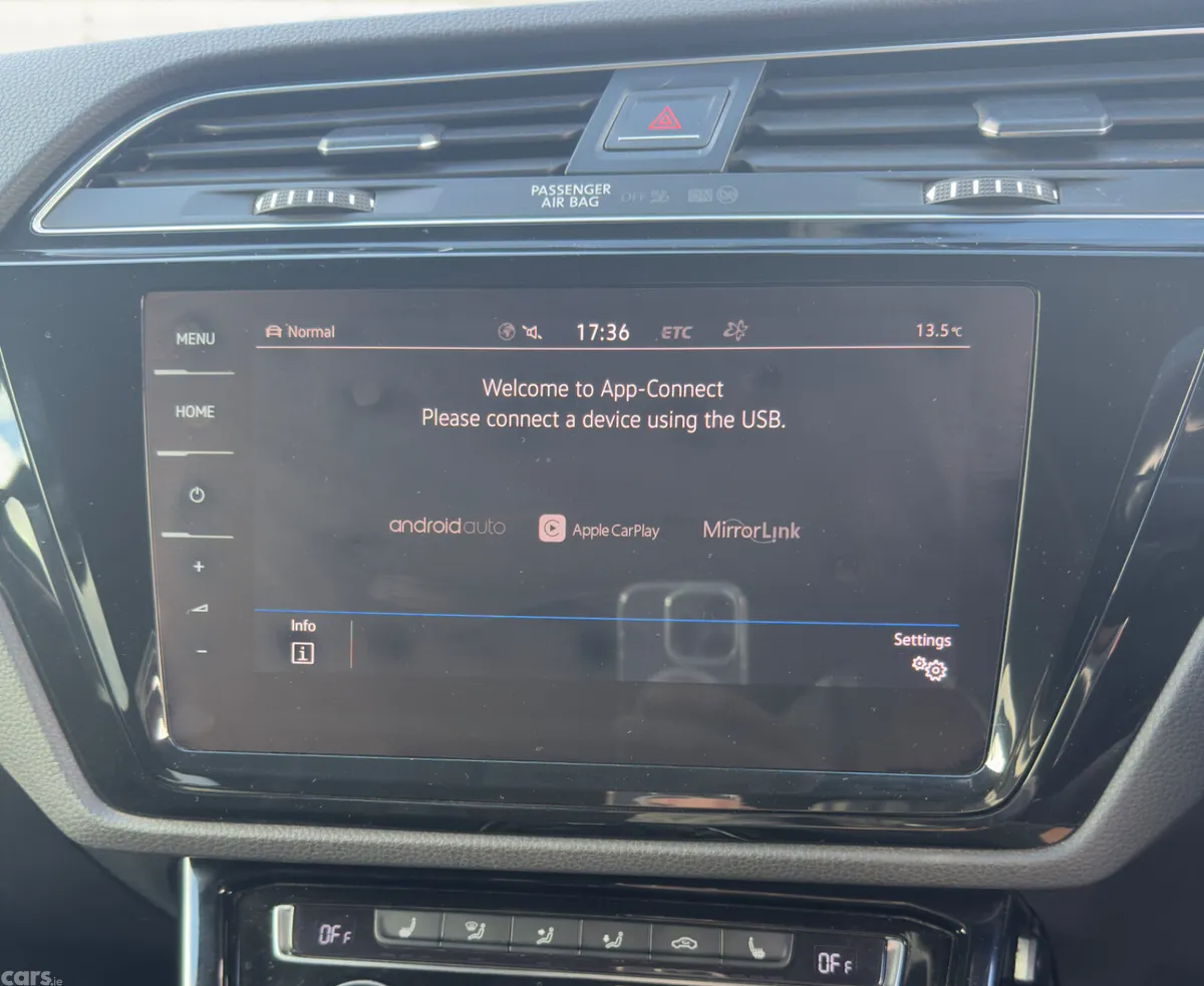 Volkswagen Touran SUV, Diesel, 2019, Black