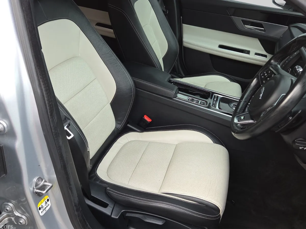 Jaguar XF Saloon, Diesel, 2016, Silver