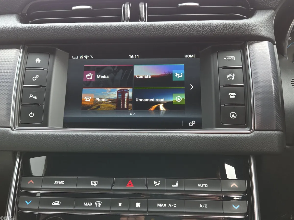 Jaguar XF Saloon, Diesel, 2016, Silver