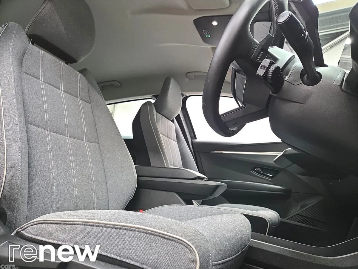 Renault Megane E-Tech Hatchback, Electric, 2023, Black