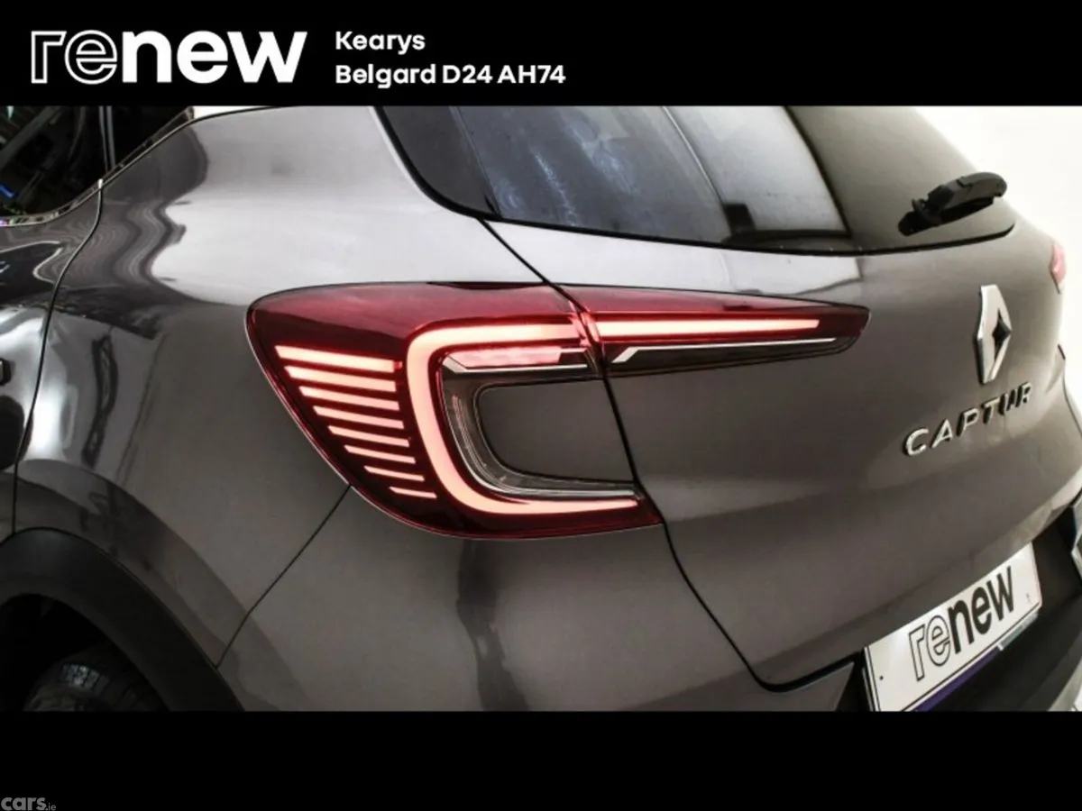 Renault Captur Hatchback, Petrol, 2022, Grey