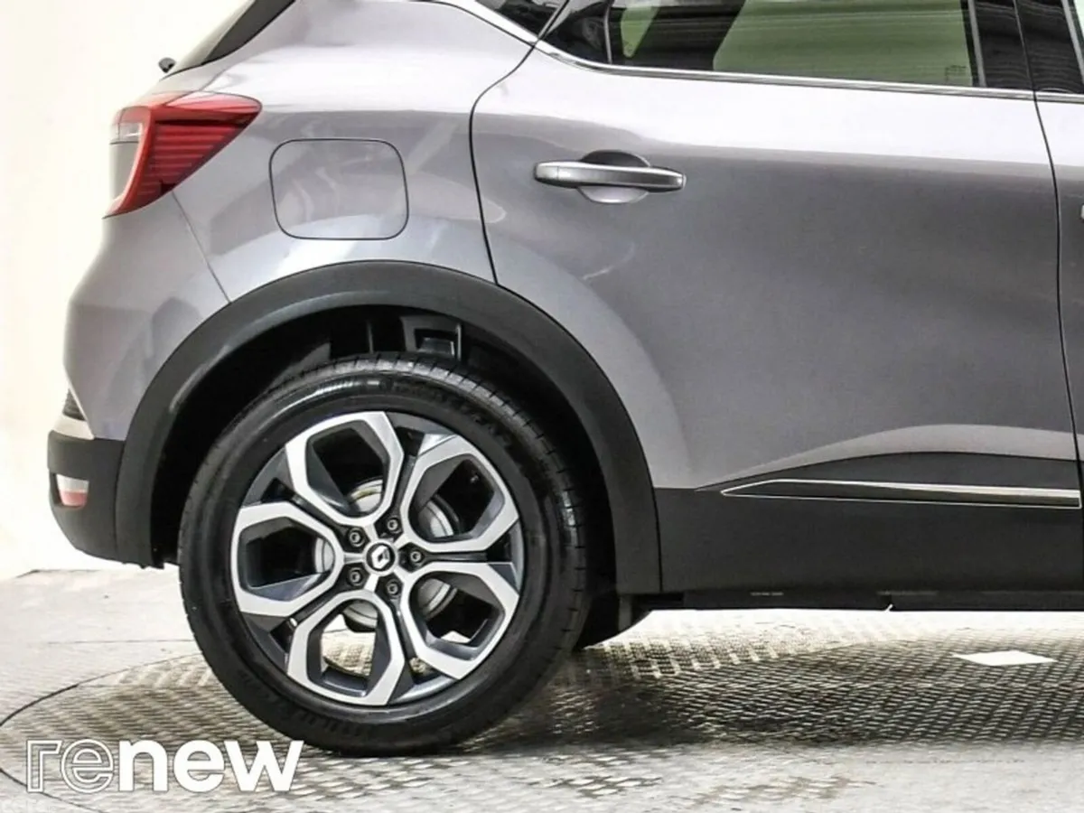 Renault Captur Hatchback, Petrol, 2022, Grey