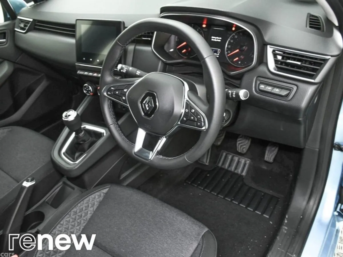 Renault Clio Hatchback, Petrol, 2022, Blue