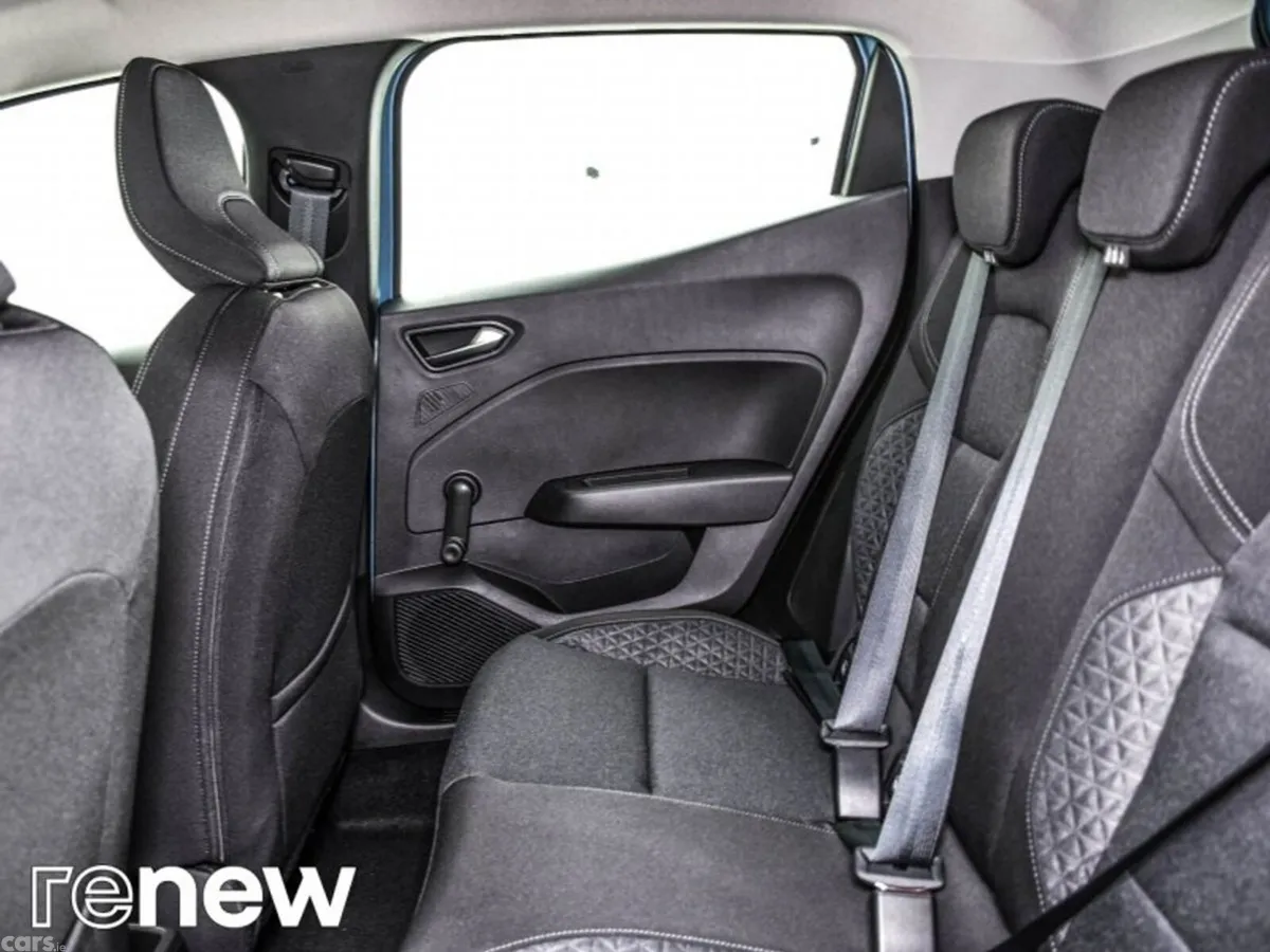 Renault Clio Hatchback, Petrol, 2022, Blue
